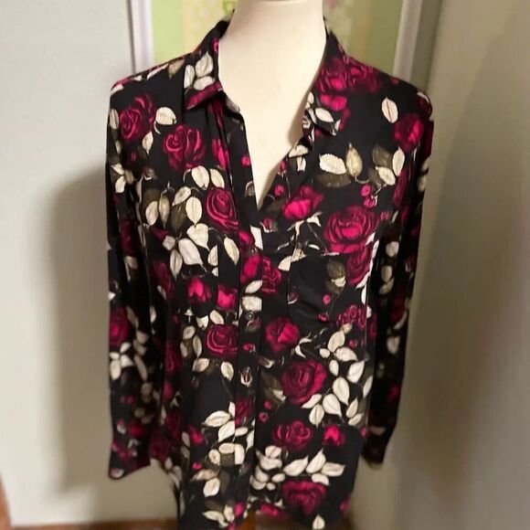 EUC Rock & Republic Adjustable Long Sleeved Button Down Top Size Medium #96 - Picture 1 of 6